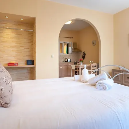 Anelia Apartment *